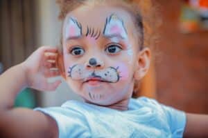 girl with cat face paint