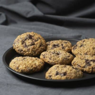 Oats & Chocolate Chunk Cookies @ Sugar Momma Homemade Desserts.https://www.instagram.com/sugarmomma_homemadedesserts/