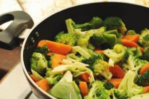 Half cooked healthy vegetables