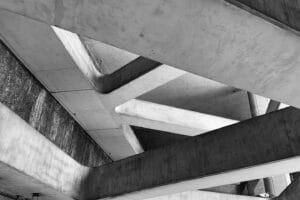 a black and white photo of a concrete structure