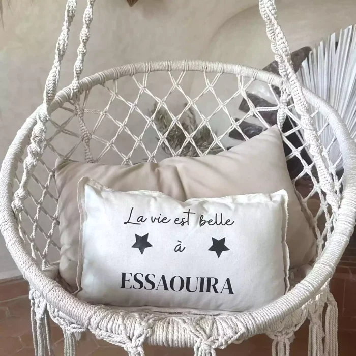 Comment décorer son salon avec des coussins à message ?